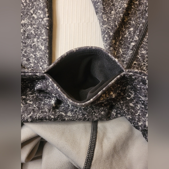 Athleta Salutation Pebble Beach Tight sz S - Picture 4 of 12